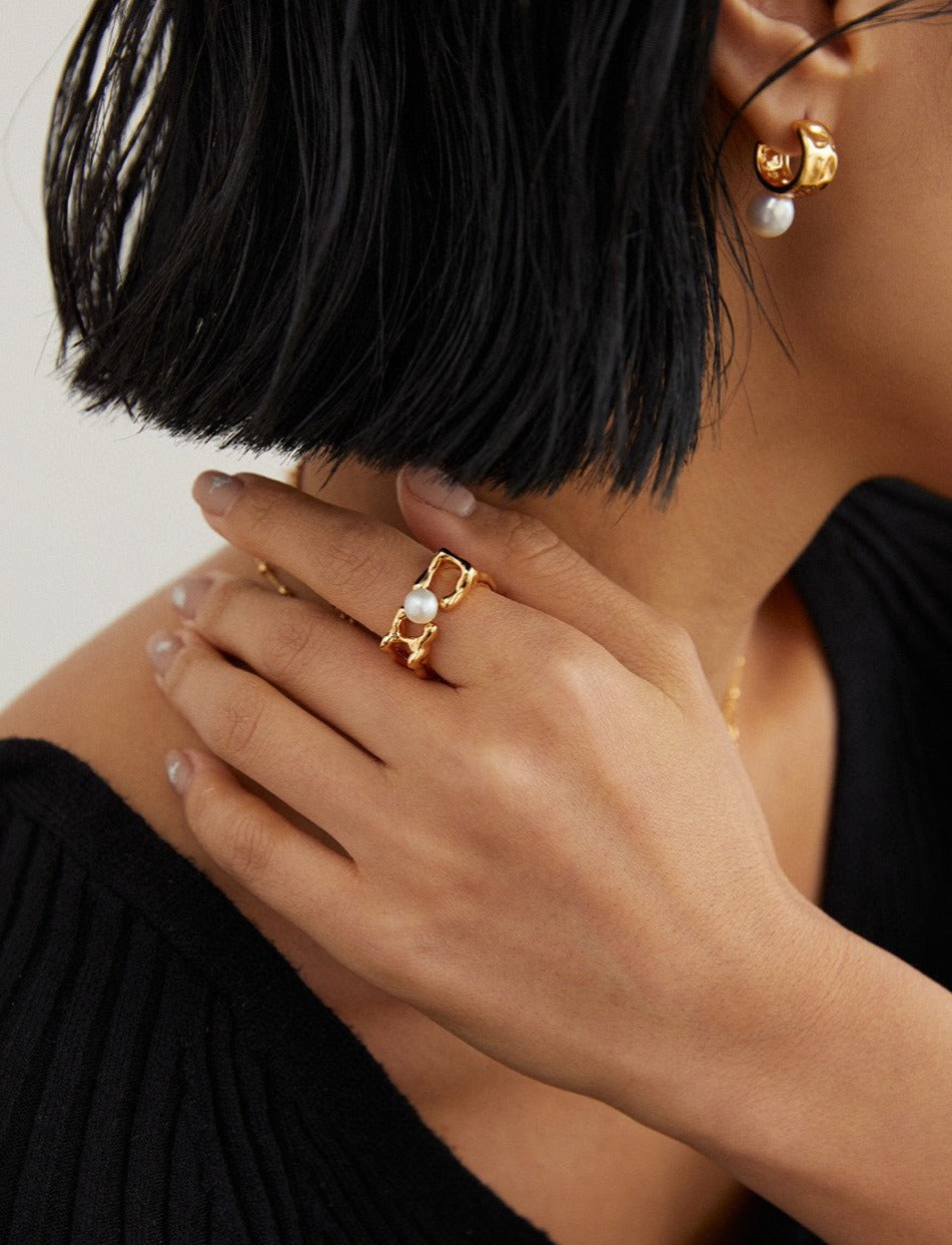 Philosophical Ring